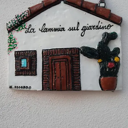 Nyaraló La Lammia Sul Giardino